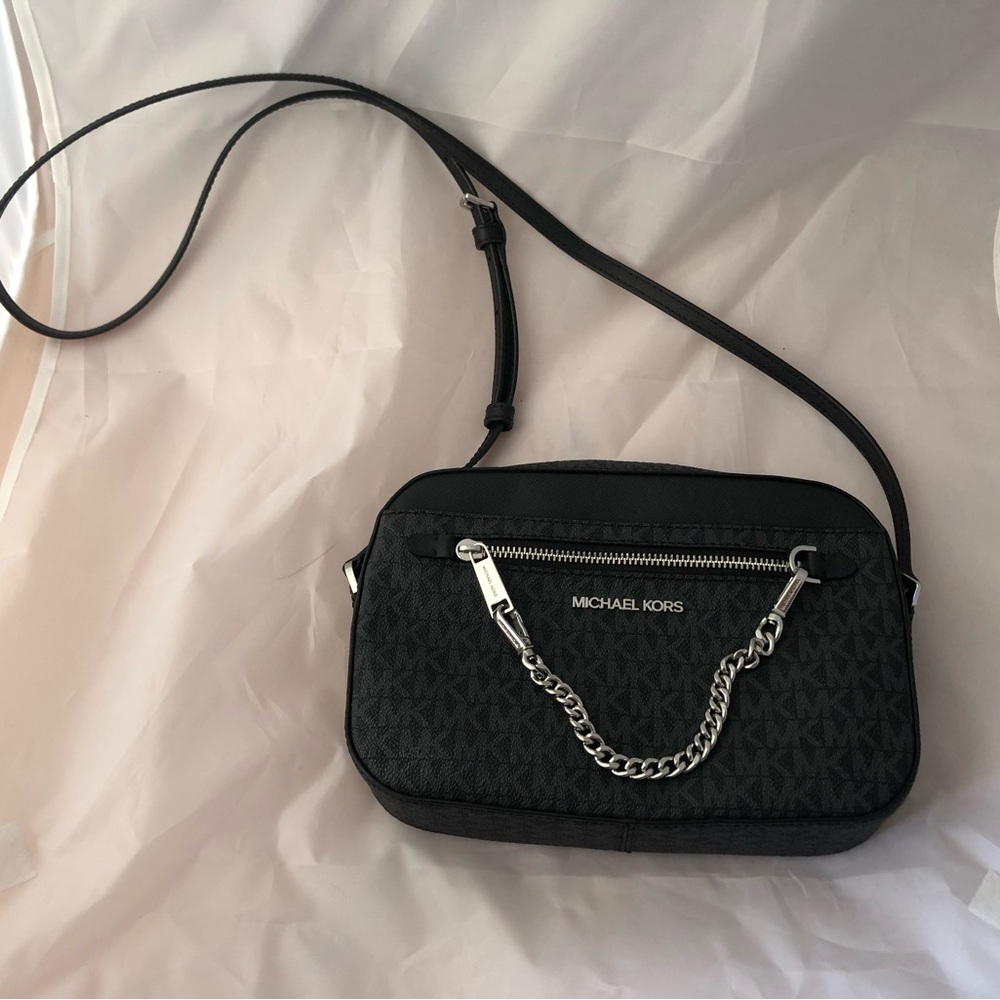 Michael KorsJet Set Large Logo Crossbody Bag